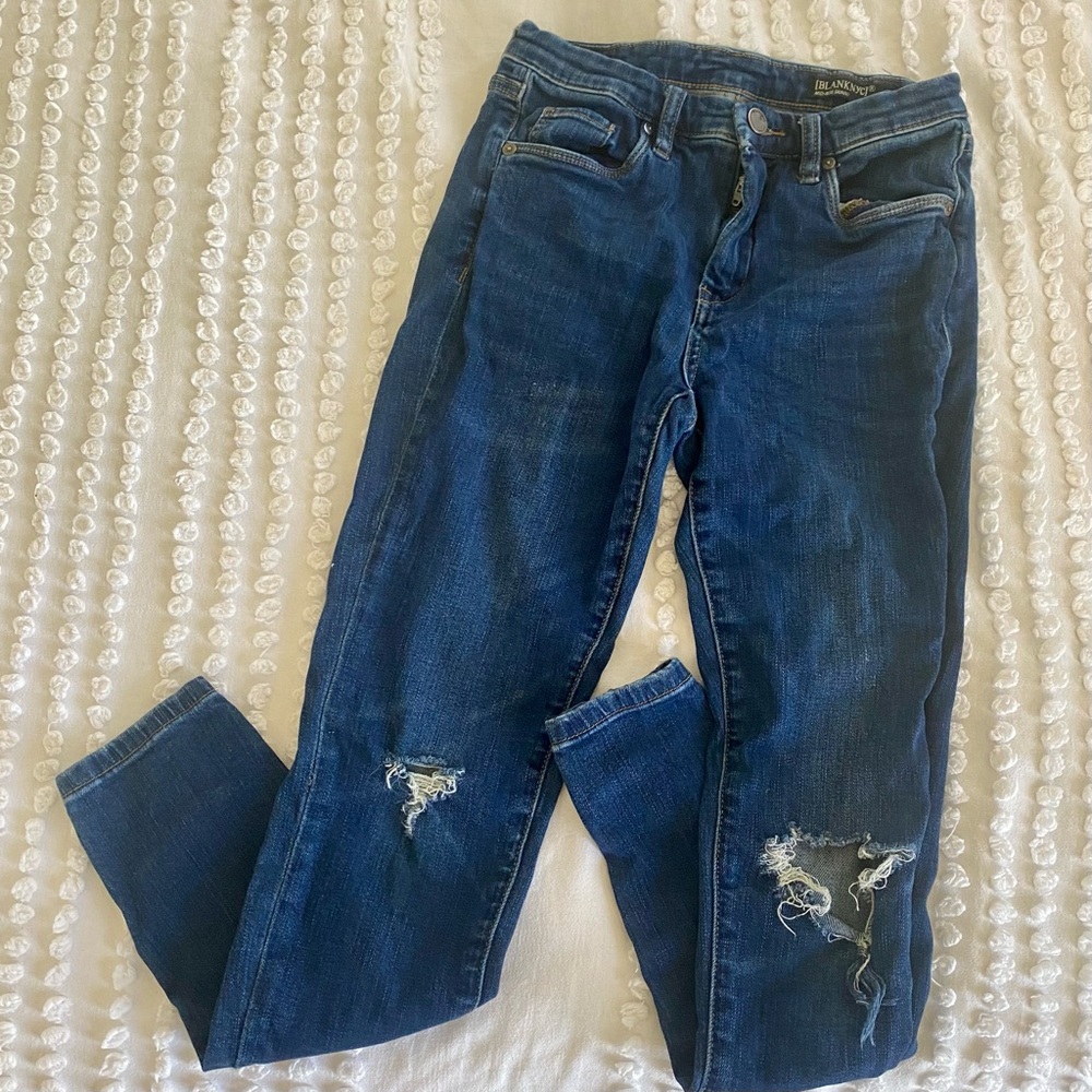 BlankNYC Dark Wash Destroyed Jeans Size 27